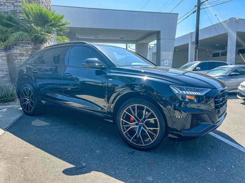 Audi Q8 Premium Plus 2022 - доставка авто из США