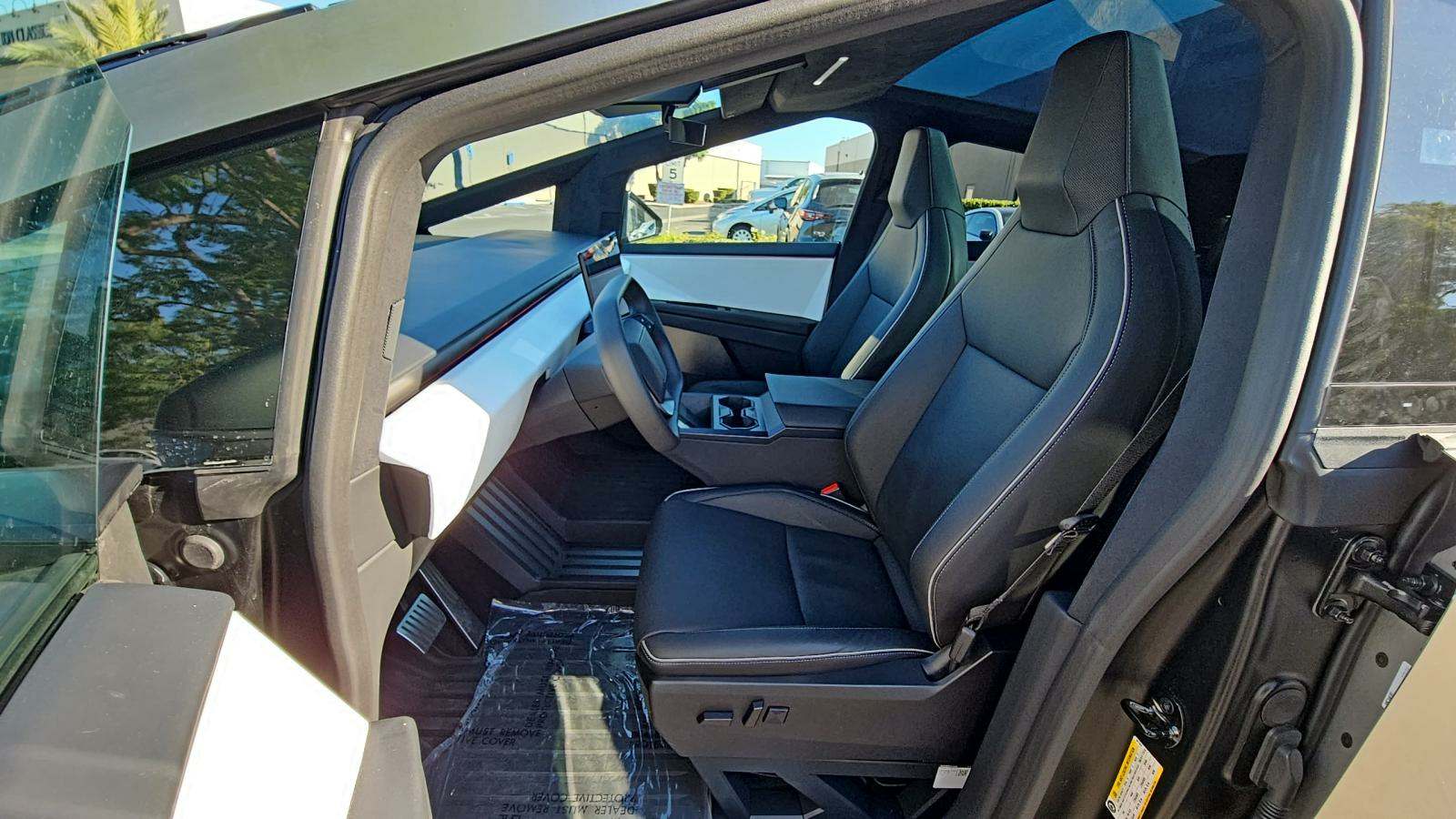 Tesla Cybertruck Base Crew Cab Short Bed 2024 | Grand Car Tesla Cybertruck Base Crew Cab Short Bed 2024 - доставка авто из США