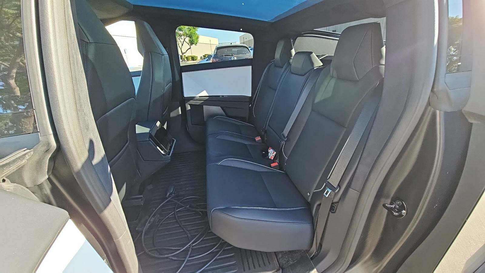 Tesla Cybertruck Base Crew Cab Short Bed 2024 | Grand Car Tesla Cybertruck Base Crew Cab Short Bed 2024 - доставка авто из США