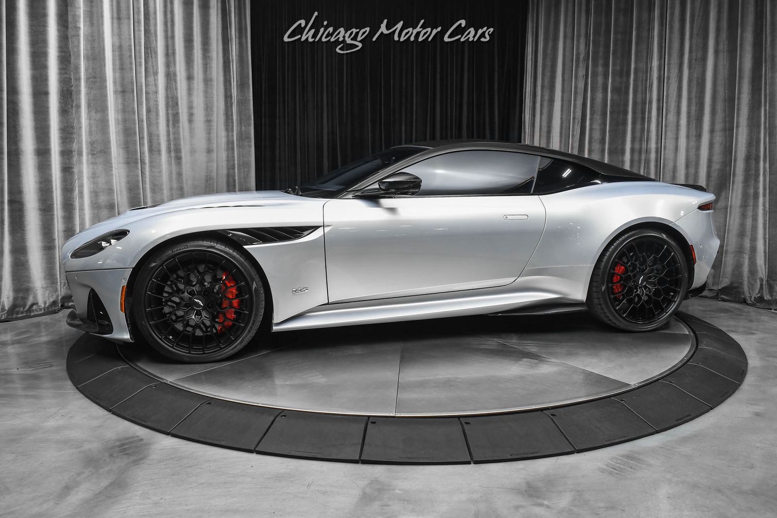 Aston Martin DBS 770 Ultimate Coupe 2023 | Grand Car Aston Martin DBS 770 Ultimate Coupe 2023 - доставка авто из США
