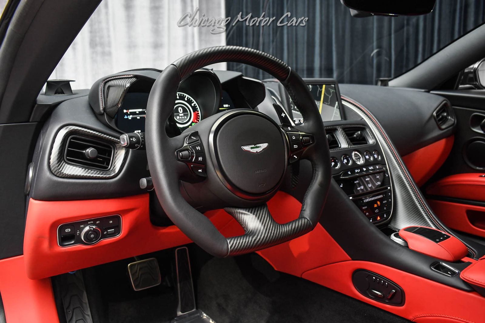 Aston Martin DBS 770 Ultimate Coupe 2023 | Grand Car Aston Martin DBS 770 Ultimate Coupe 2023 - доставка авто из США
