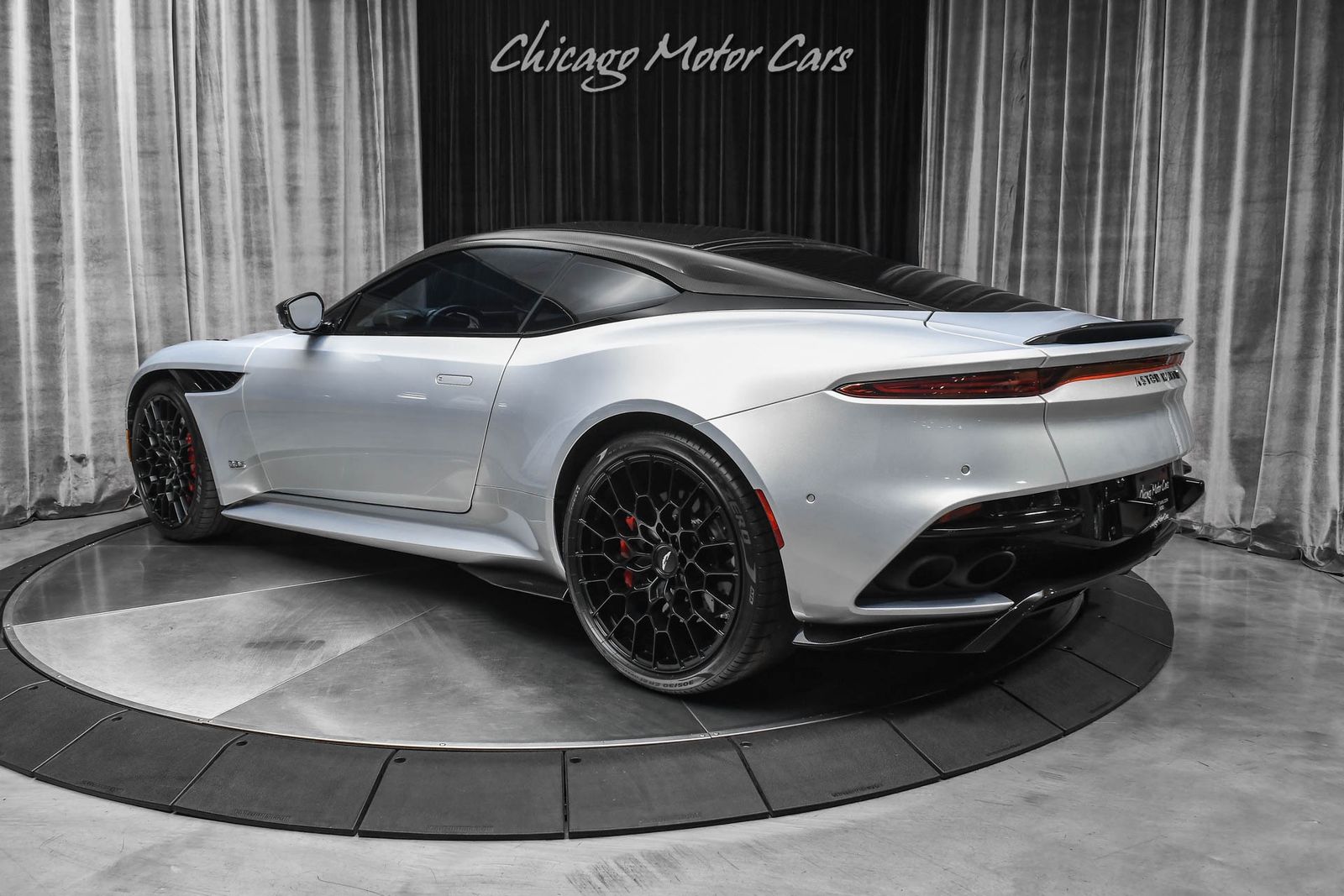 Aston Martin DBS 770 Ultimate Coupe 2023 | Grand Car Aston Martin DBS 770 Ultimate Coupe 2023 - доставка авто из США