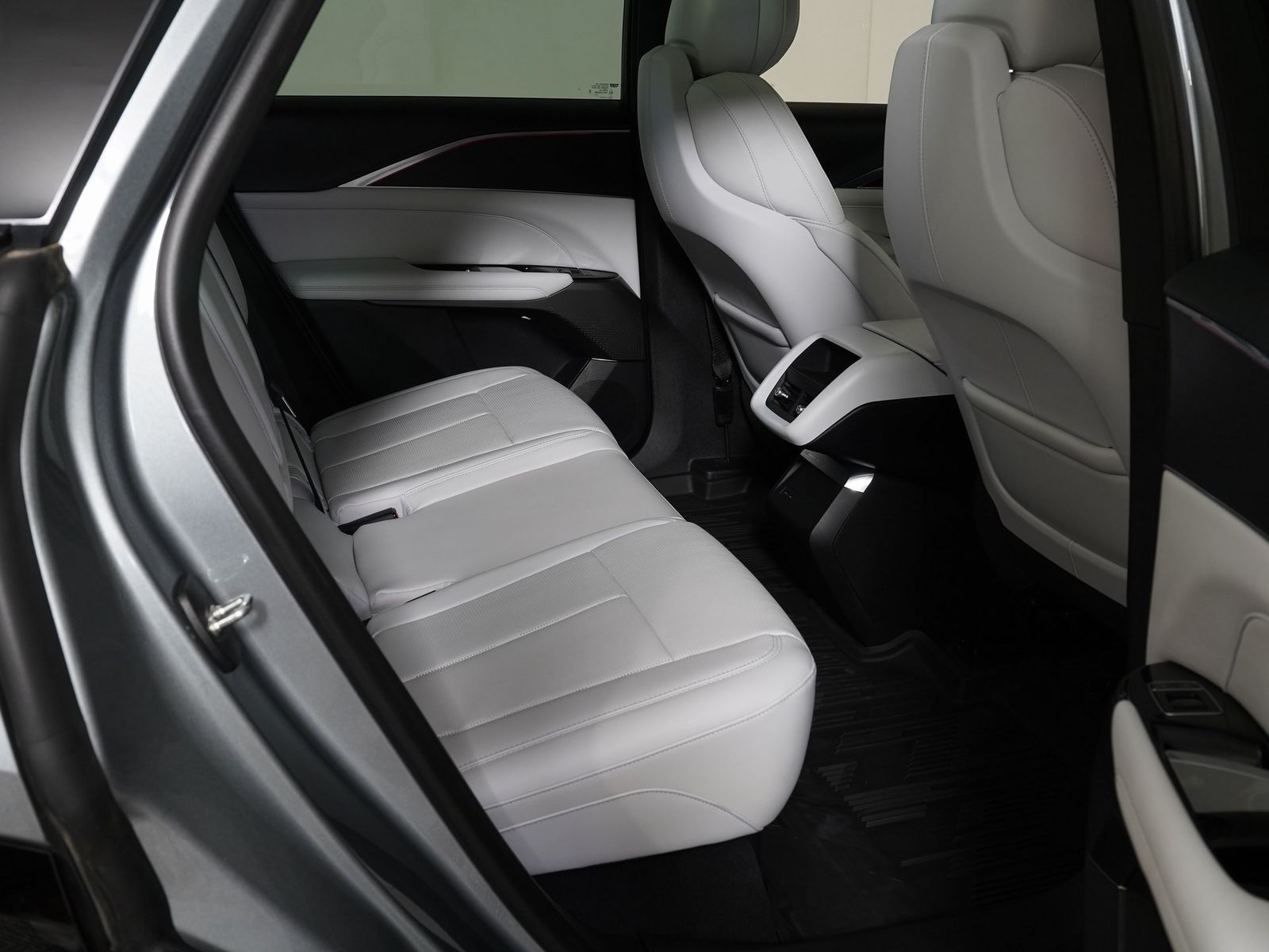 Cadillac LYRIQ Sport 1SF 2024 | Grand Car Cadillac LYRIQ Sport 1SF 2024 - доставка авто из США