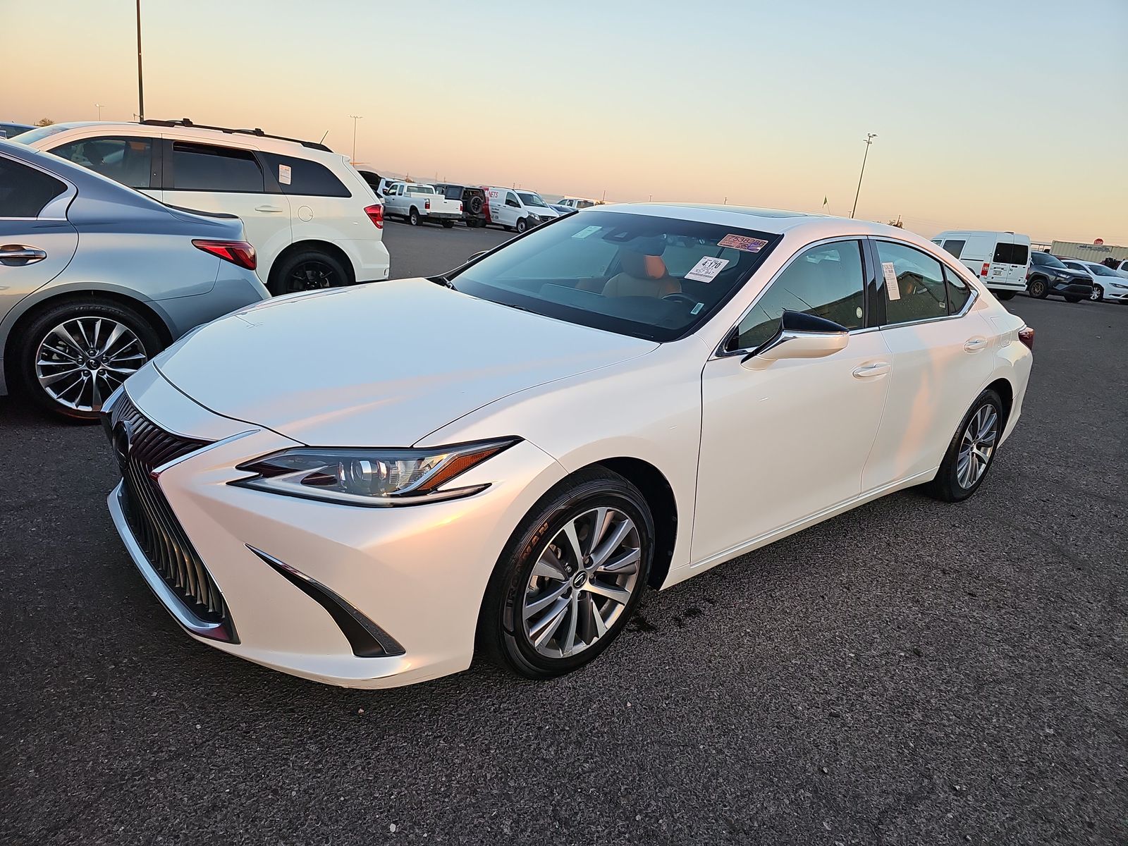 Lexus ES 350 2021 - доставка авто из США