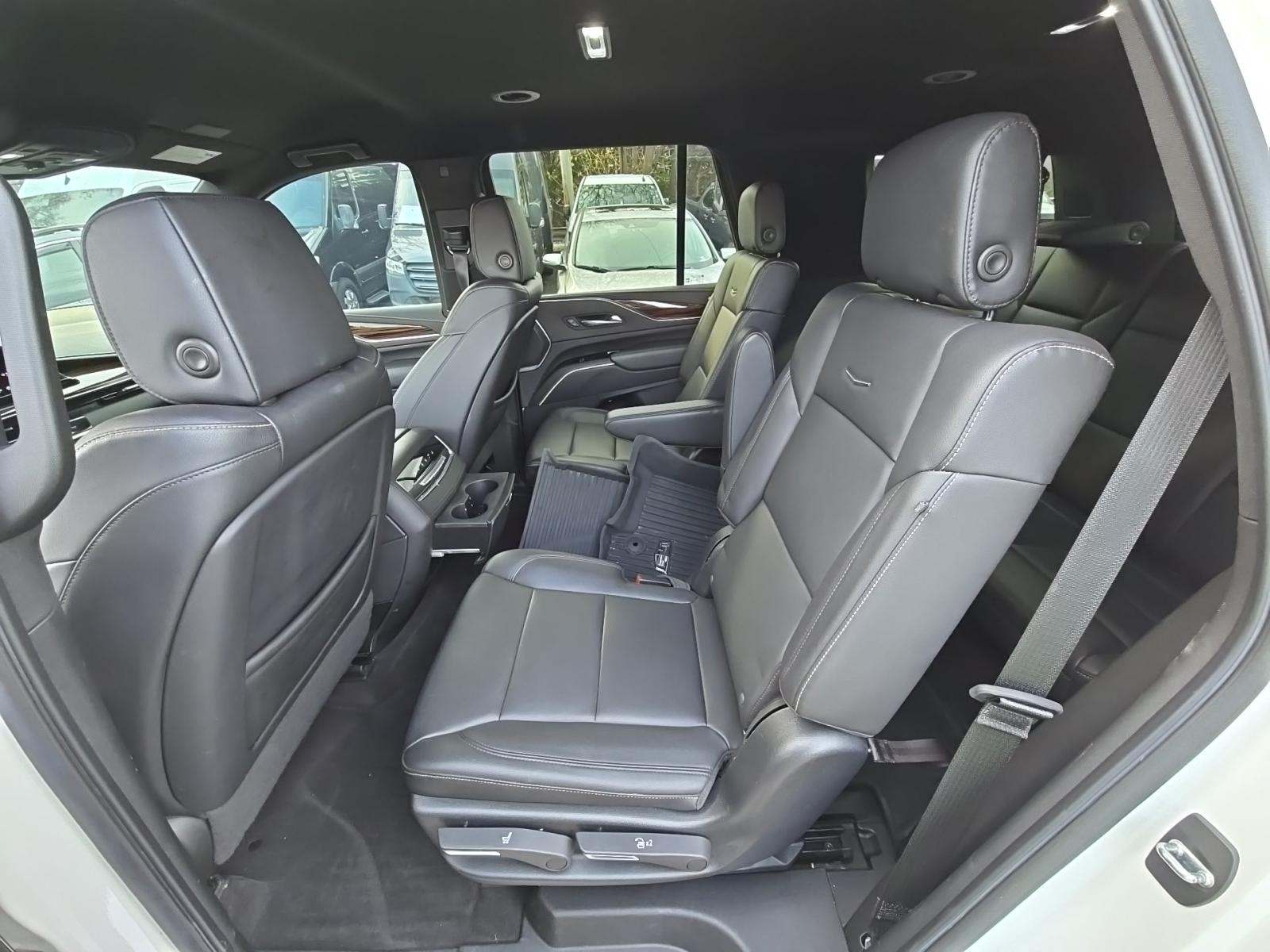 Cadillac Escalade ESV Luxury 1SA 2022 | Grand Car Cadillac Escalade ESV Luxury 1SA 2022 - доставка авто из США