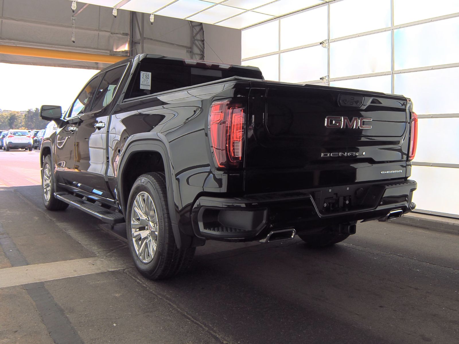GMC Sierra 1500 Denali Crew Cab Extra Short Bed 5SA 2024 | Grand Car GMC Sierra 1500 Denali Crew Cab Extra Short Bed 5SA 2024 - доставка авто из США