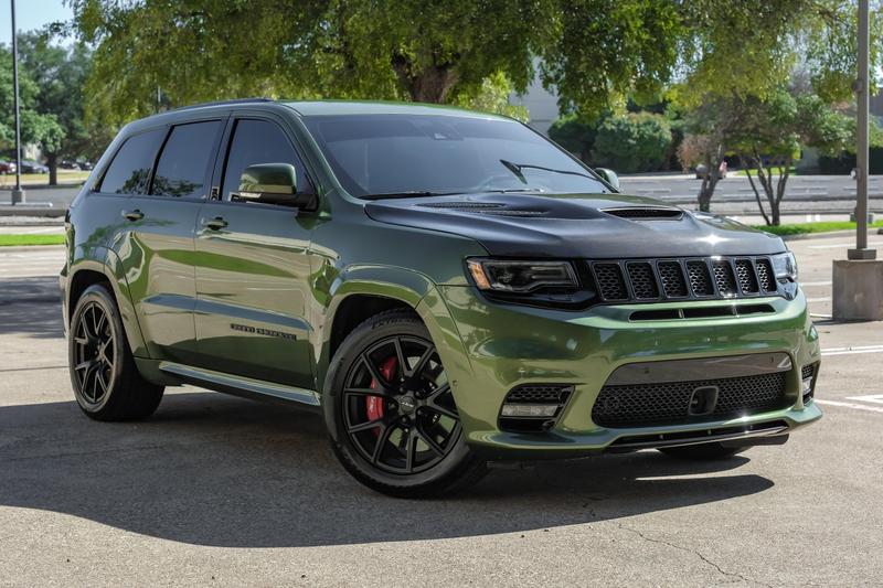 Автомобиль Jeep Grand Cherokee SRT 2021 | GrandCar