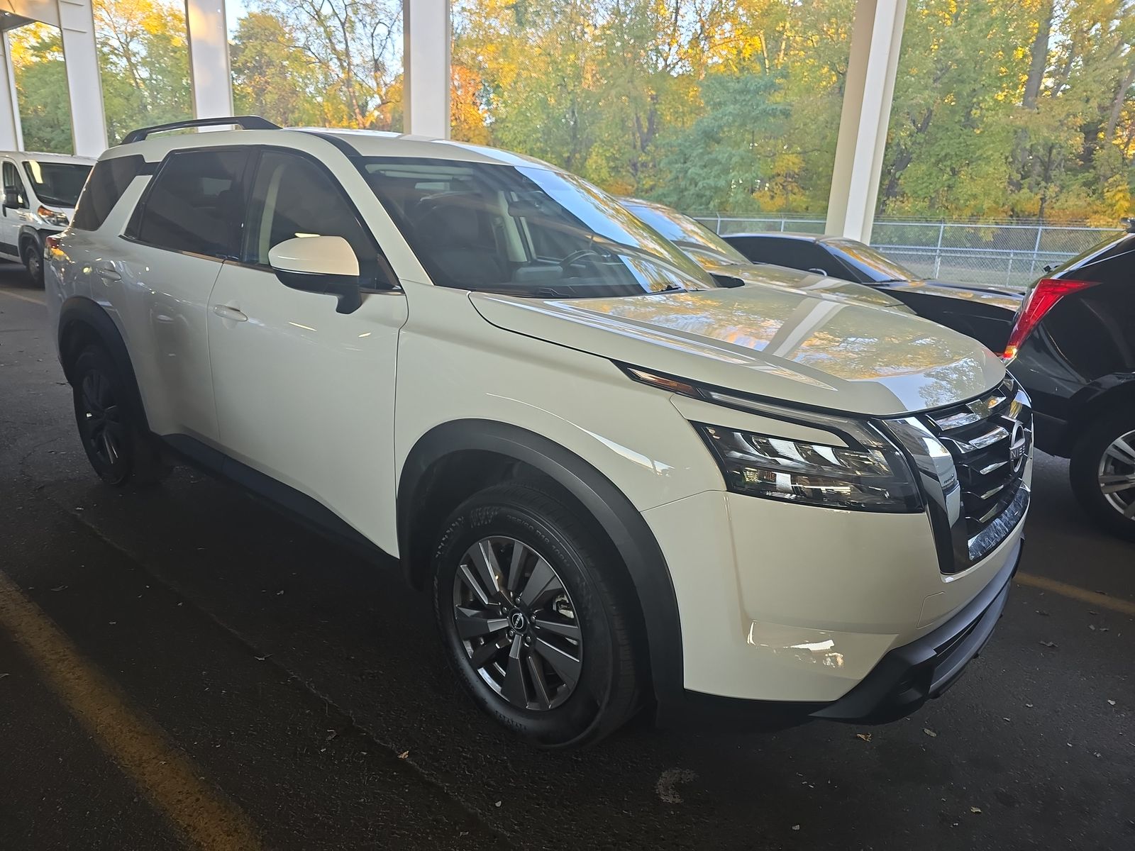 Nissan Pathfinder SV 2024 | Grand Car Nissan Pathfinder SV 2024 - доставка авто из США