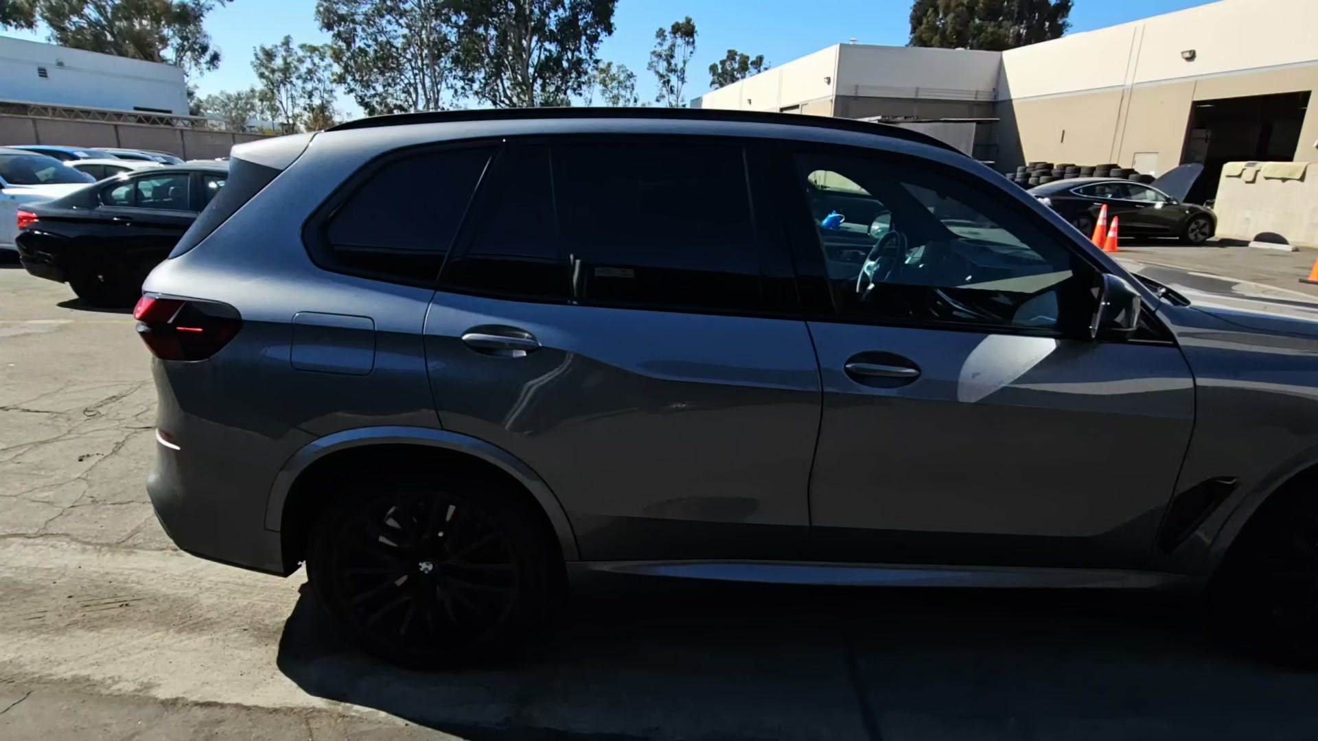 BMW X5 M60i 2025 | Grand Car BMW X5 M60i 2025 - доставка авто из США