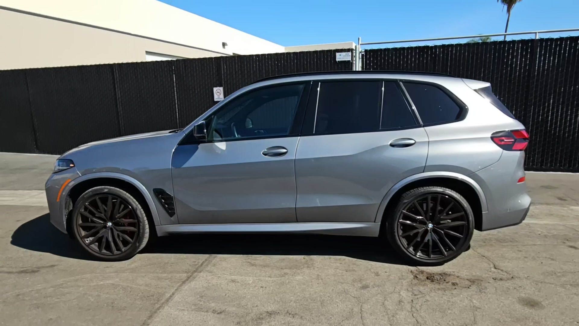 BMW X5 M60i 2025 | Grand Car BMW X5 M60i 2025 - доставка авто из США