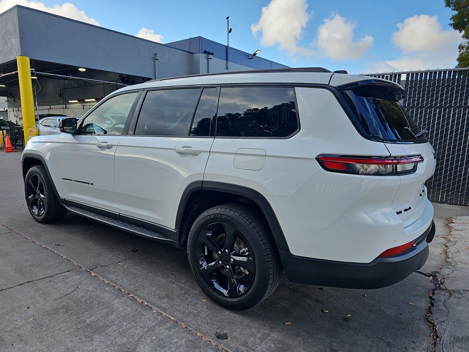 Jeep Grand Cherokee L Altitude 2021 | Grand Car Jeep Grand Cherokee L Altitude 2021 - доставка авто из США