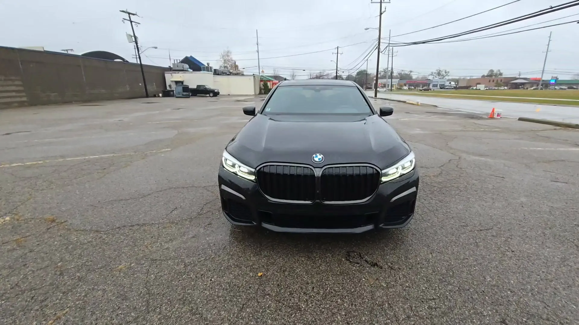 BMW 7 Series Sedan 740i xDrive M SPORT LINE 2022 - доставка авто из США