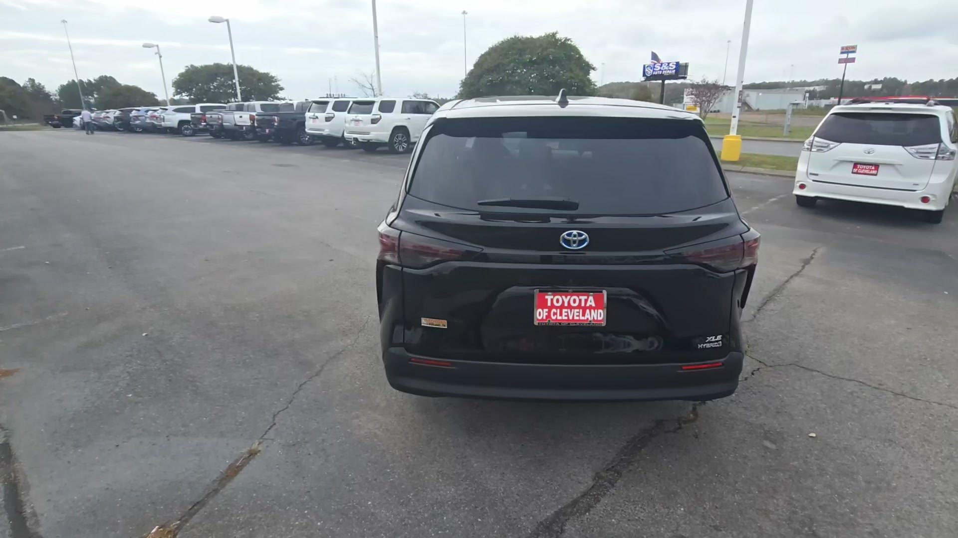 Toyota Sienna XLE 7-Passenger 120.5″ WB 2023 | Grand Car Toyota Sienna XLE 7-Passenger 120.5″ WB 2023 - доставка авто из США