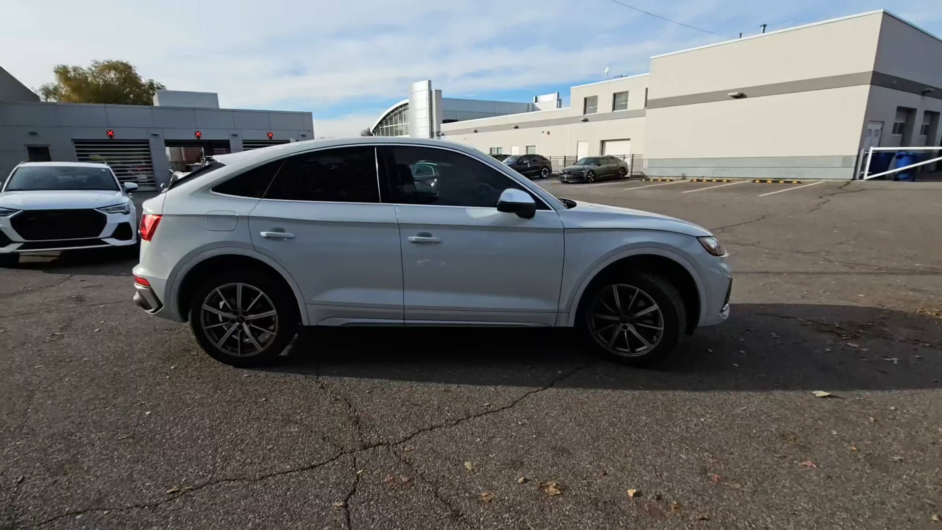 Audi SQ5 Sportback Premium Plus 2023 | Grand Car Audi SQ5 Sportback Premium Plus 2023 - доставка авто из США