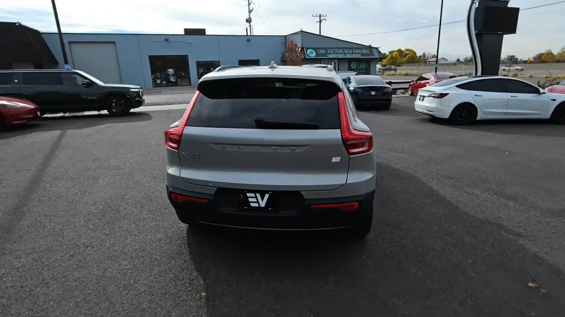 Volvo XC40 Recharge Pure Electric Plus 2023 | Grand Car Volvo XC40 Recharge Pure Electric Plus 2023 - доставка авто из США