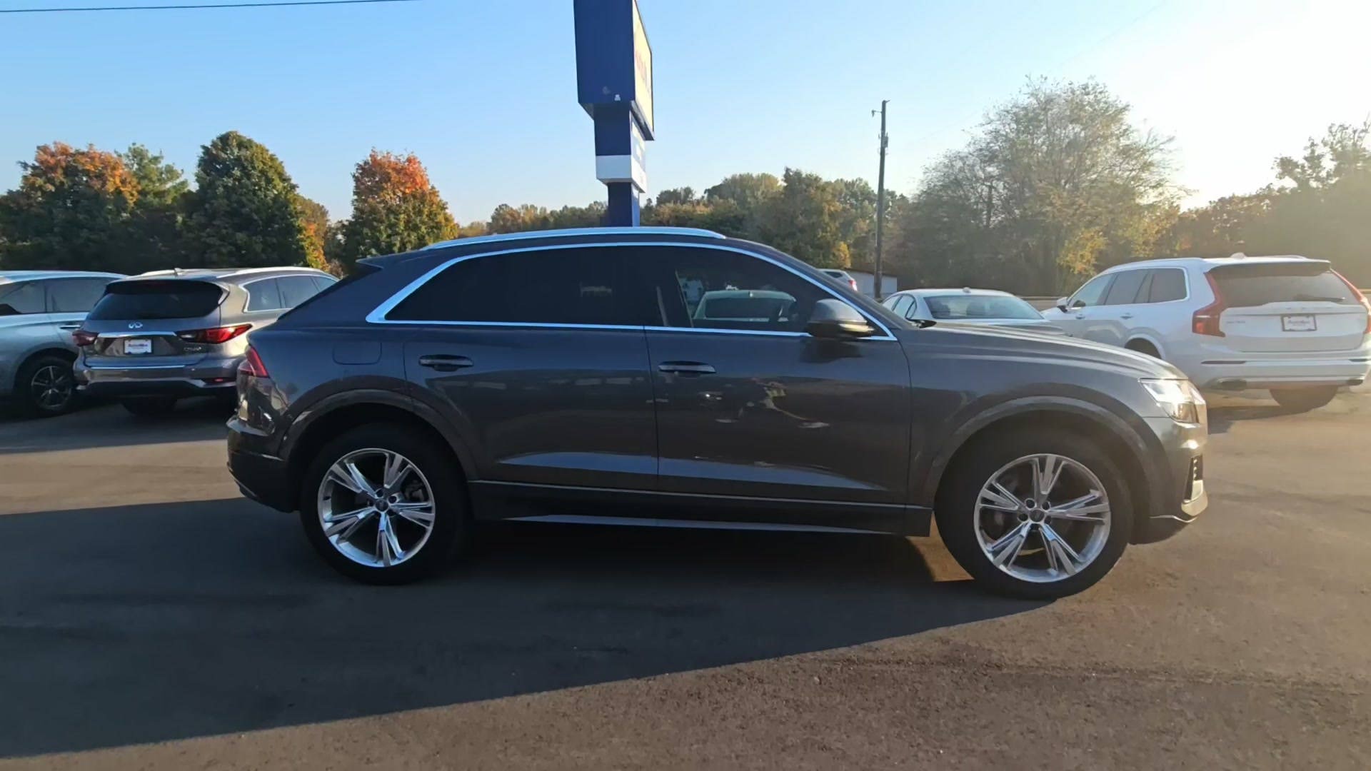 Audi Q8 Premium Plus 2019 | Grand Car Audi Q8 Premium Plus 2019 - доставка авто из США