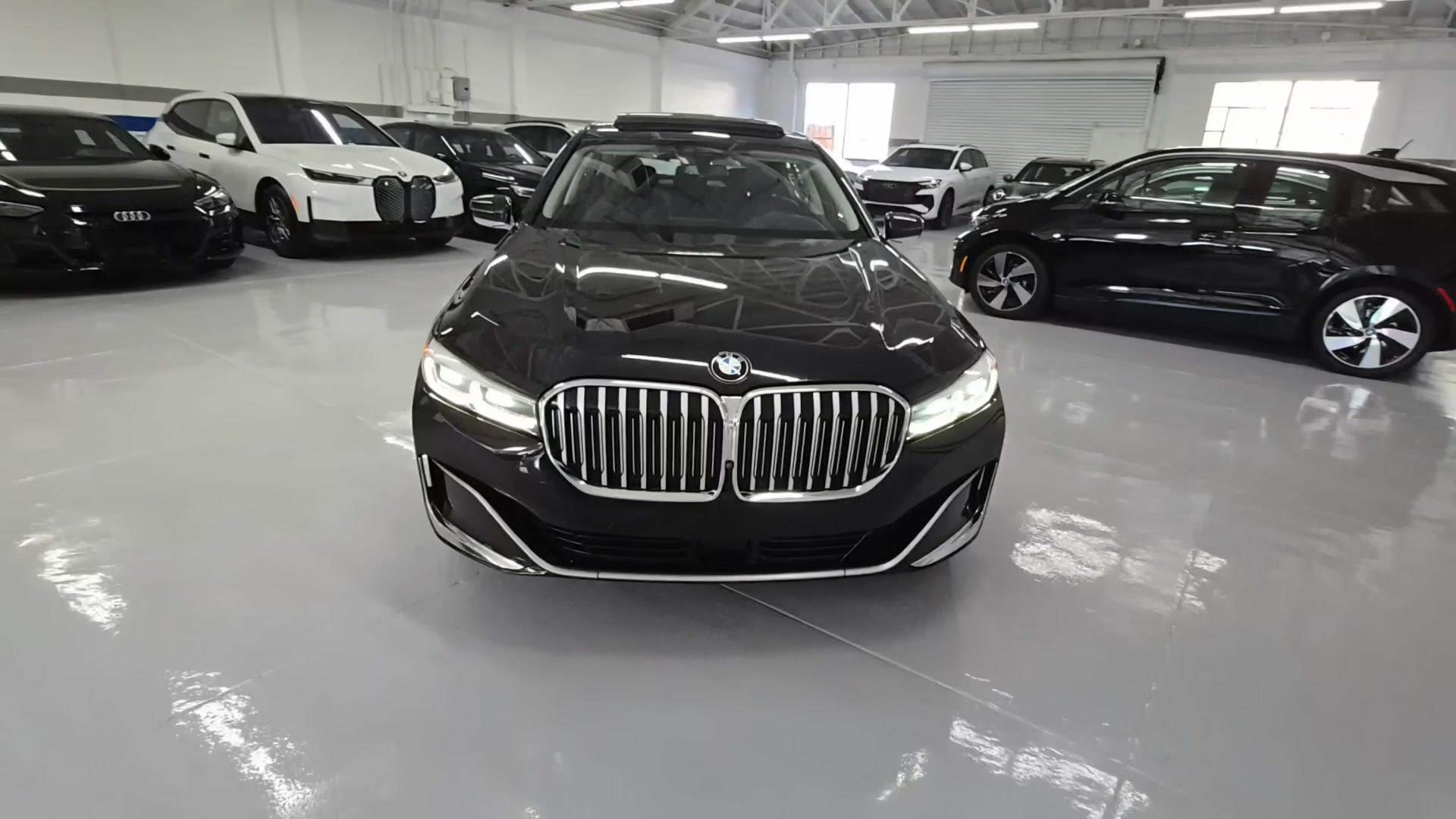BMW 7 Series Sedan 750i xDrive 2022 - доставка авто из США