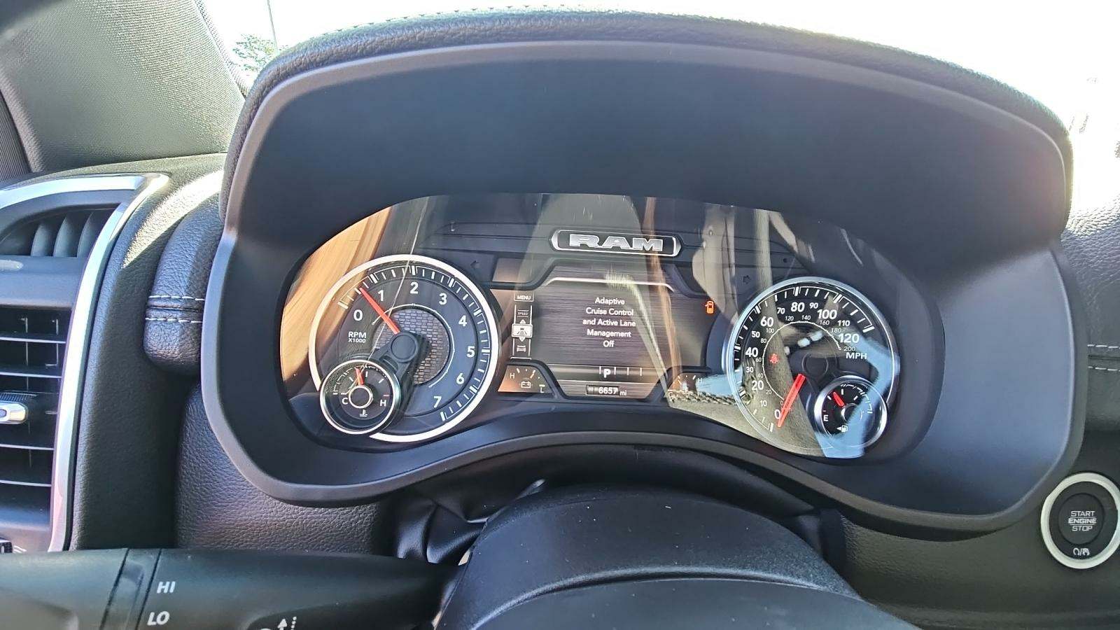 Ram 1500 Laramie Crew Cab Extra Short Bed 2025 | Grand Car Ram 1500 Laramie Crew Cab Extra Short Bed 2025 - доставка авто из США