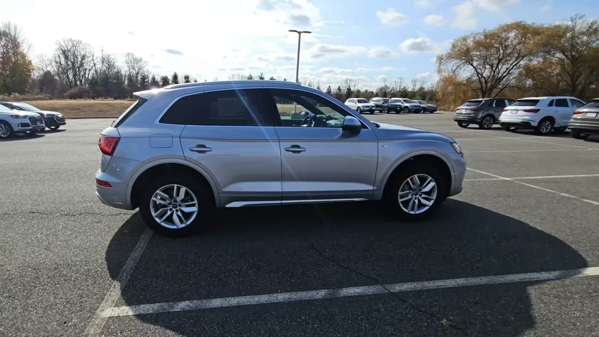 Audi Q5 S line Premium 45 TFSI 2024 | Grand Car Audi Q5 S line Premium 45 TFSI 2024 - доставка авто из США