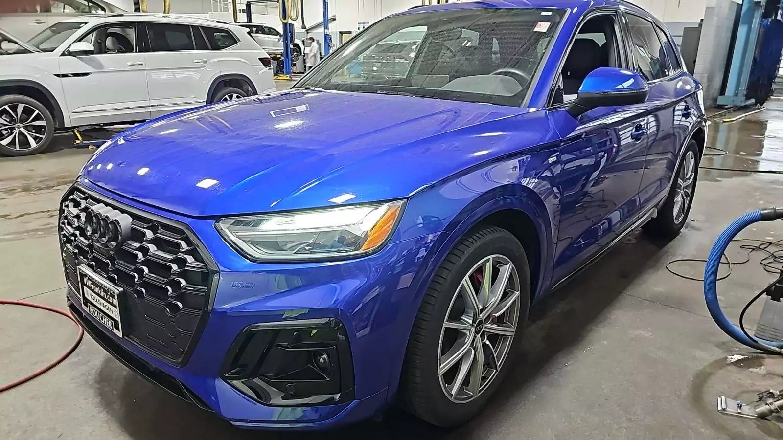 Audi Q5 e Plug-In Hybrid S line Premium Plus 55 TFSI 2024 - доставка авто из США