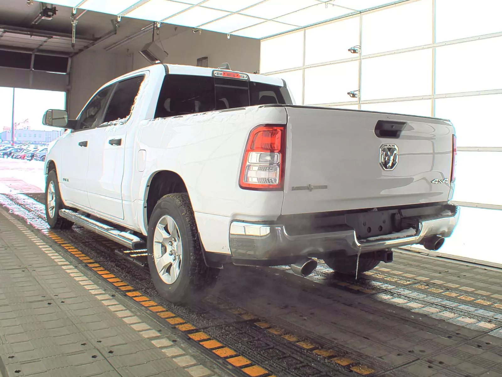 Ram 1500 Lone Star Crew Cab Extra Short Bed 2023 | Grand Car Ram 1500 Lone Star Crew Cab Extra Short Bed 2023 - доставка авто из США