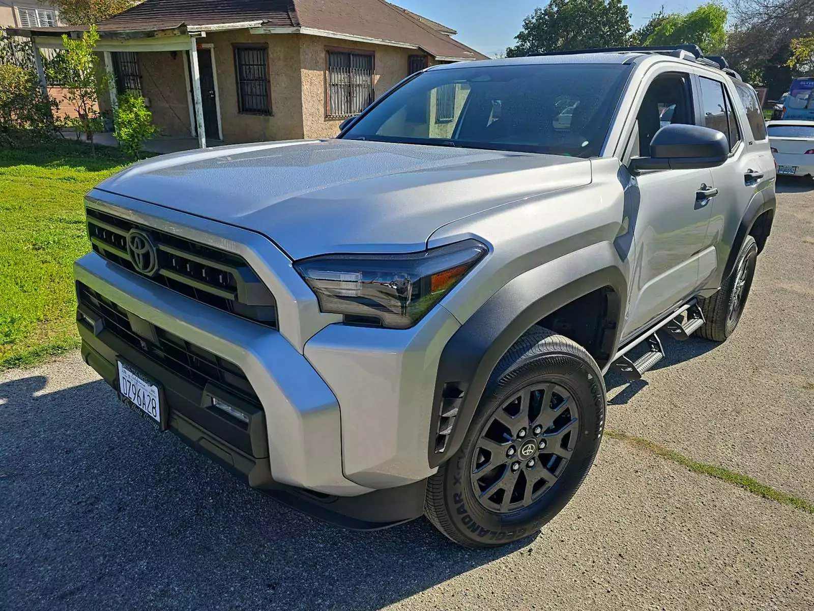 Toyota 4Runner SR5 2025 - доставка авто из США