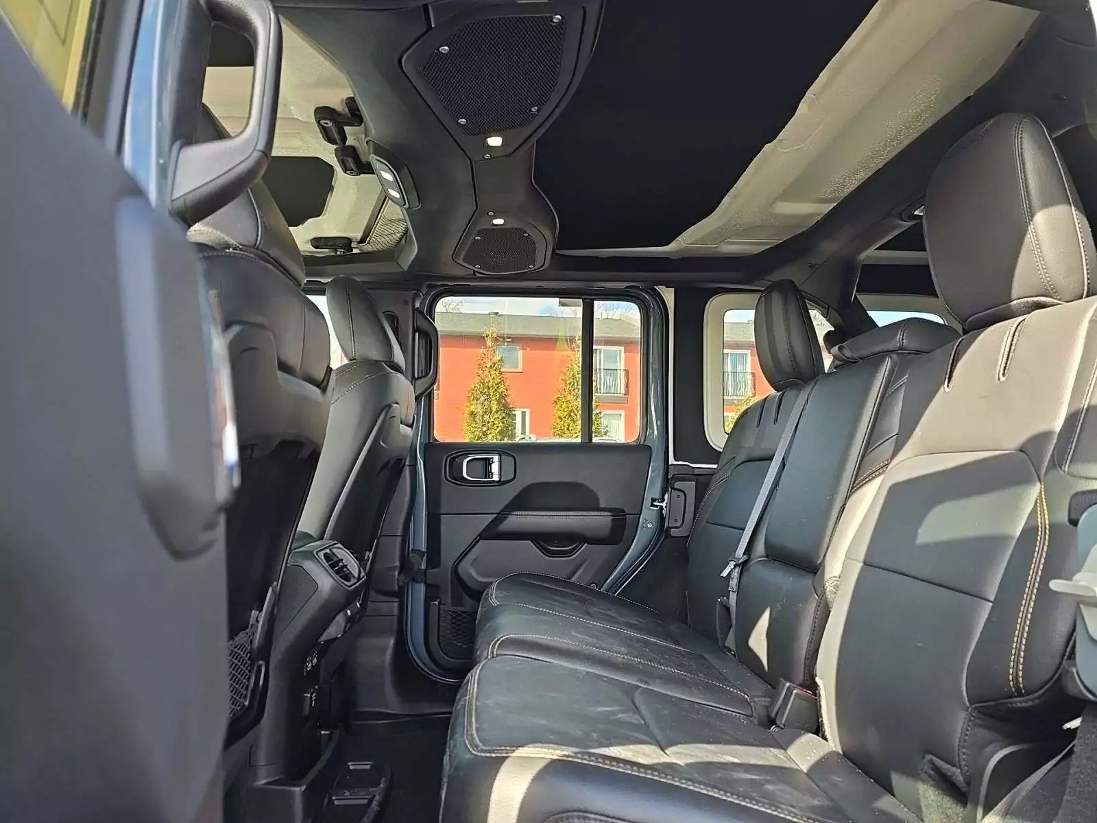 Jeep Wrangler 4xe 4 Door Sahara 2024 | Grand Car Jeep Wrangler 4xe 4 Door Sahara 2024 - доставка авто из США