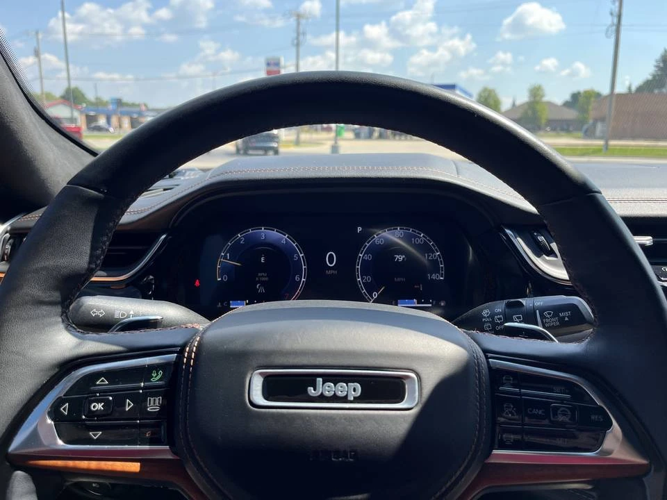 Jeep Grand Cherokee L Summit Reserve 2022 | Grand Car Jeep Grand Cherokee L Summit Reserve 2022 - доставка авто из США