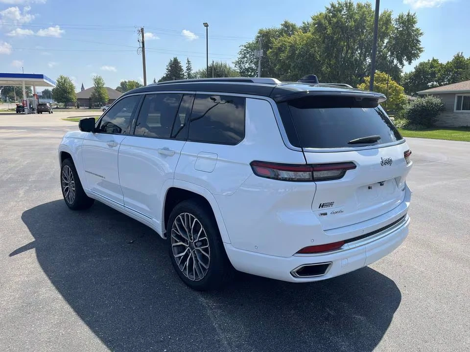 Jeep Grand Cherokee L Summit Reserve 2022 | Grand Car Jeep Grand Cherokee L Summit Reserve 2022 - доставка авто из США