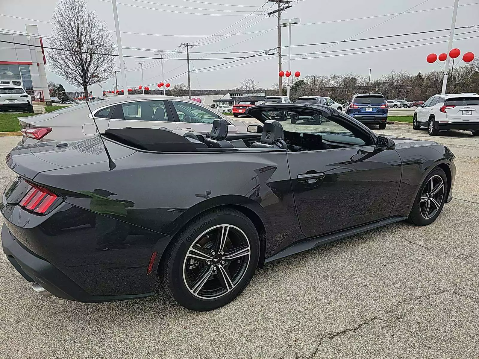 Ford Mustang EcoBoost Convertible 2024 | Grand Car Ford Mustang EcoBoost Convertible 2024 - доставка авто из США