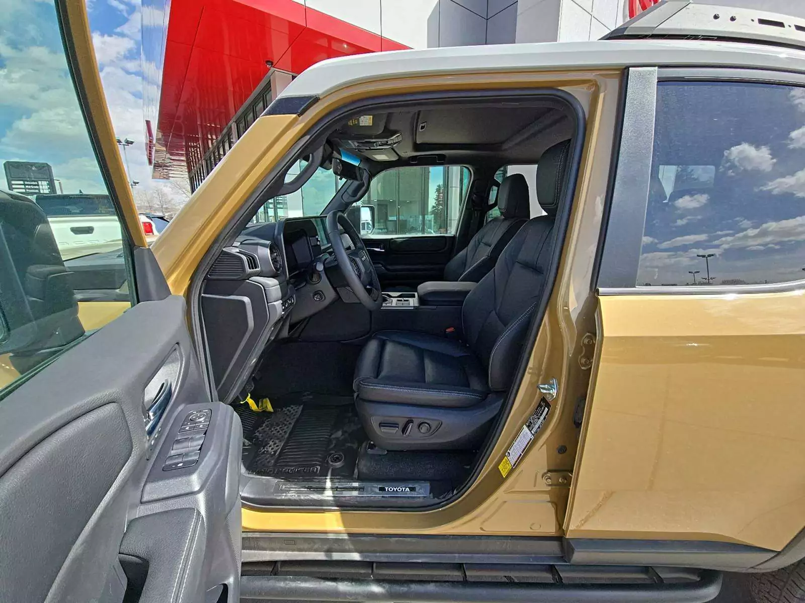 Toyota Land Cruiser First Edition 2024 | Grand Car Toyota Land Cruiser First Edition 2024 - доставка авто из США