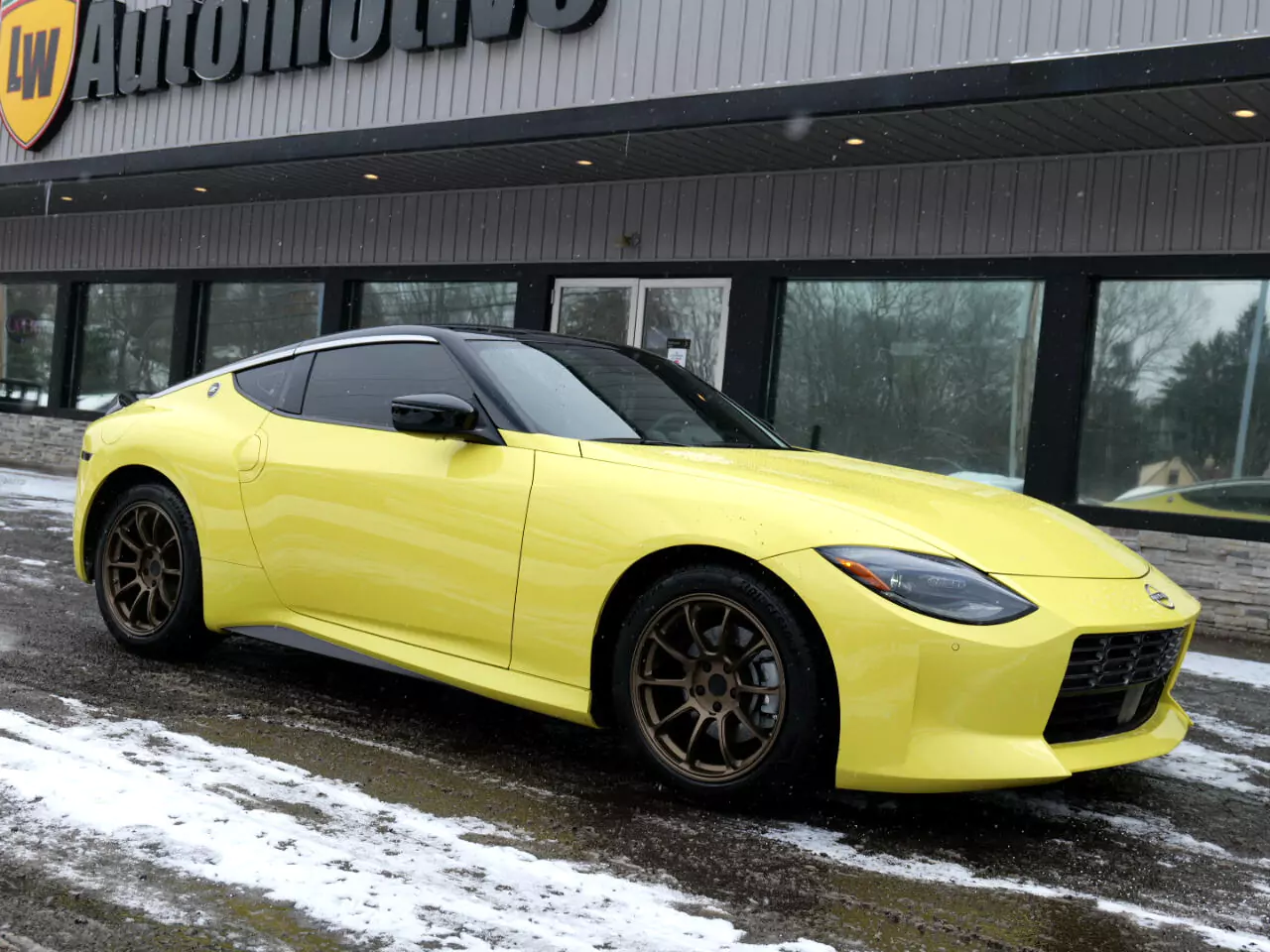 Nissan Z Sport 2023 - доставка авто из США