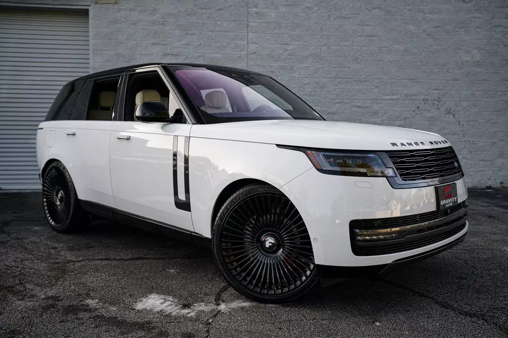 Land Rover Range Rover SE 2023 - доставка авто из США