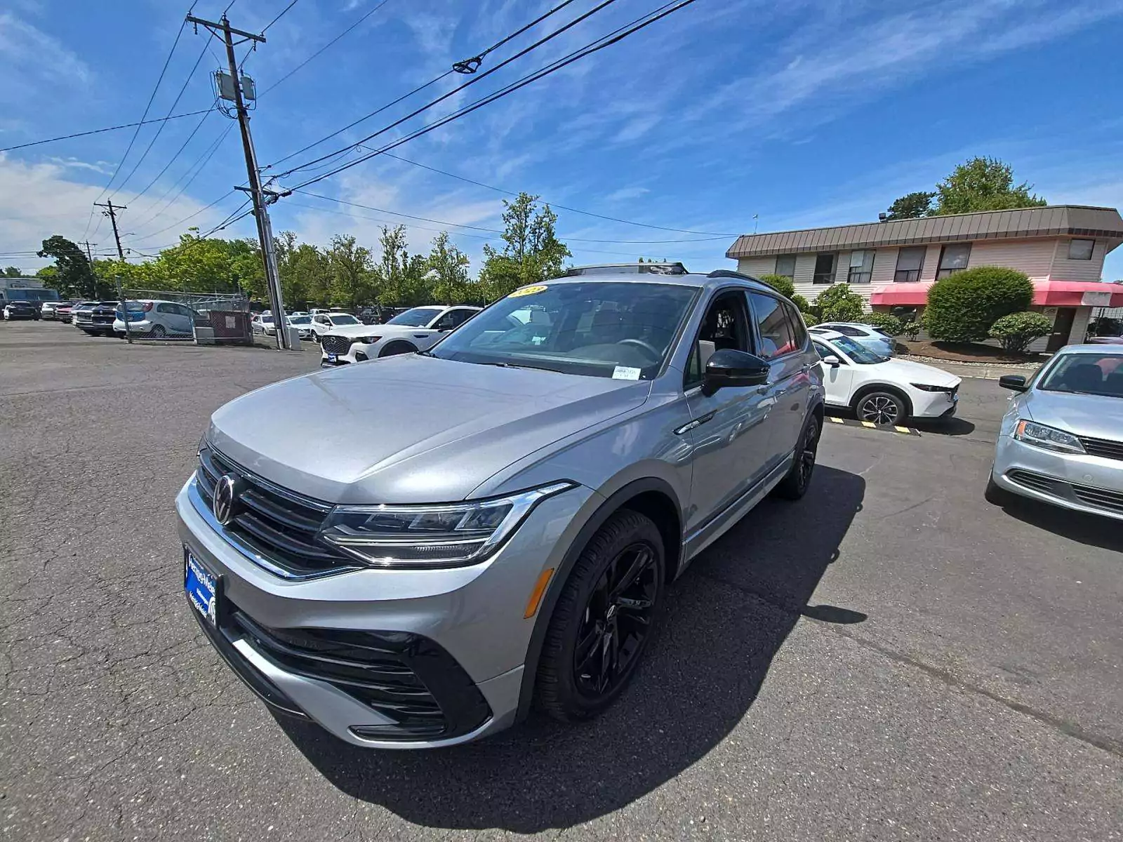 Volkswagen Tiguan SE R-Line Black 2023 - доставка авто из США