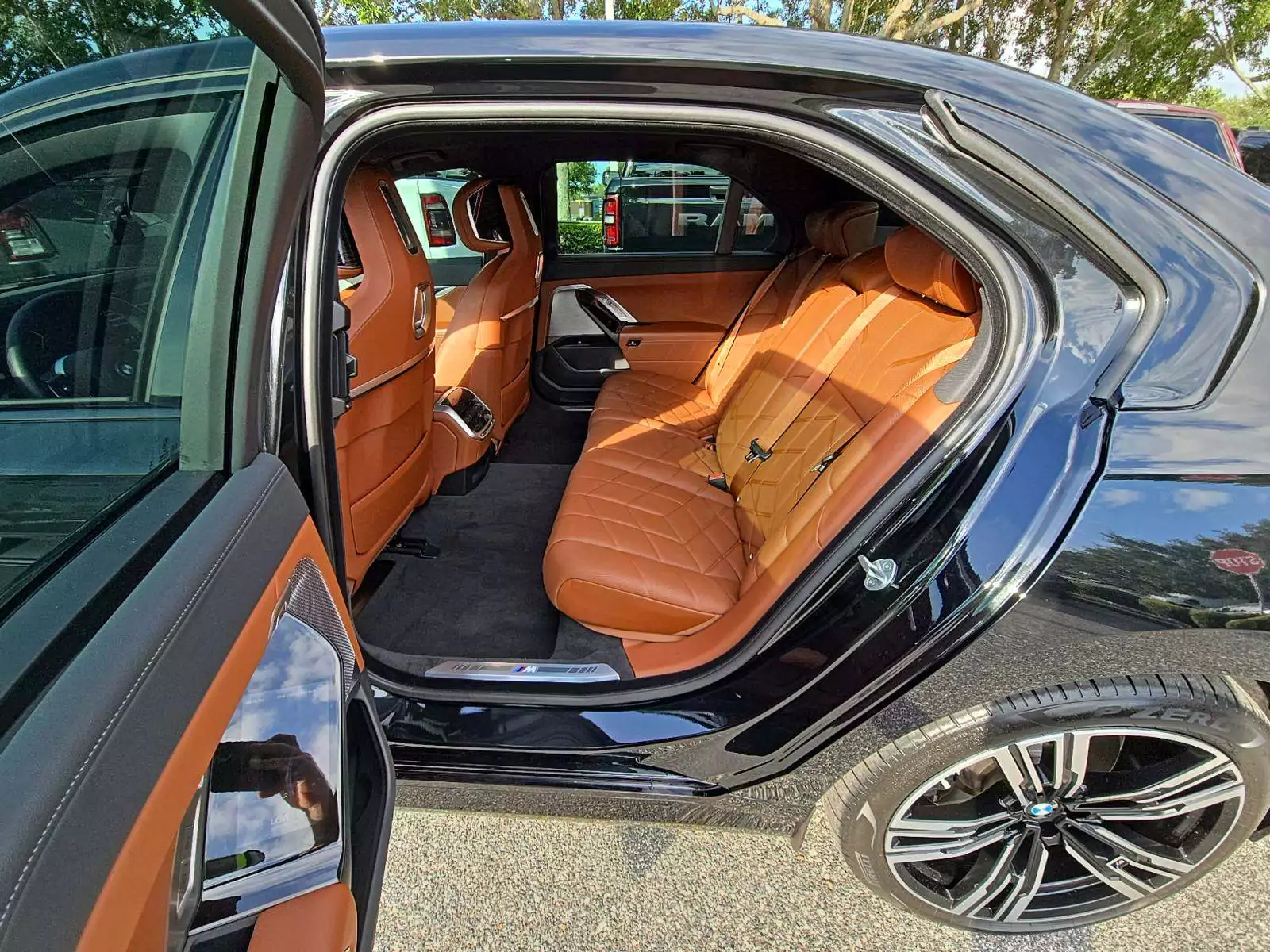 BMW 7 Series Sedan 750e xDrive 2025 | Grand Car BMW 7 Series Sedan 750e xDrive 2025 - доставка авто из США