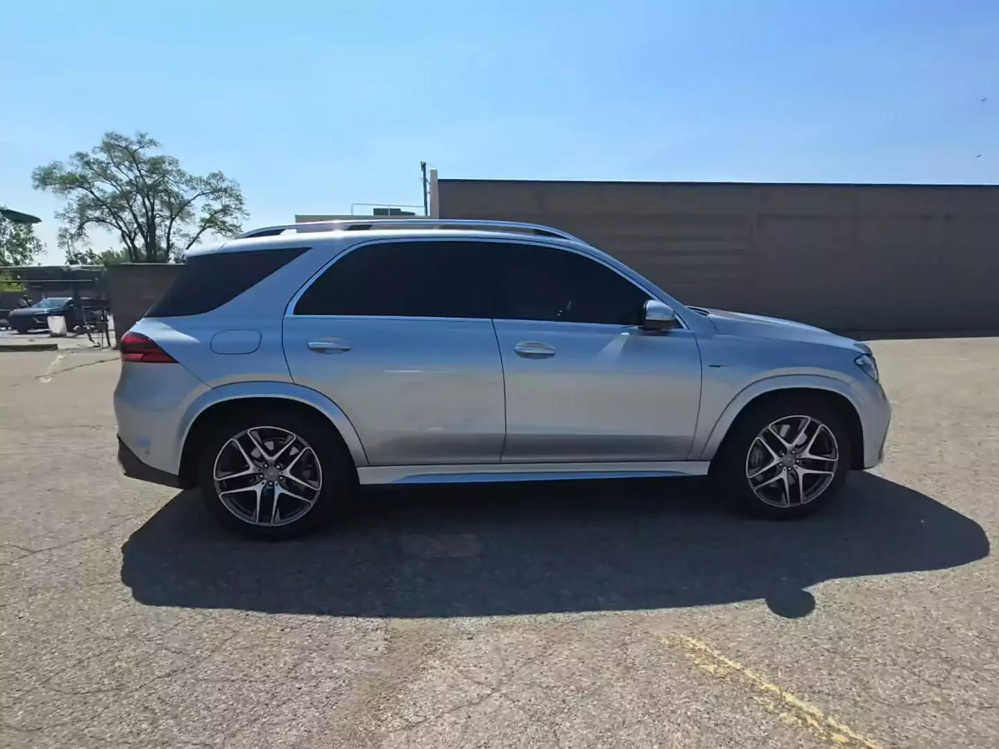 Mercedes-Benz AMG GLE 53 4MATIC+ 2025 | Grand Car Mercedes-Benz AMG GLE 53 4MATIC+ 2025 - доставка авто из США