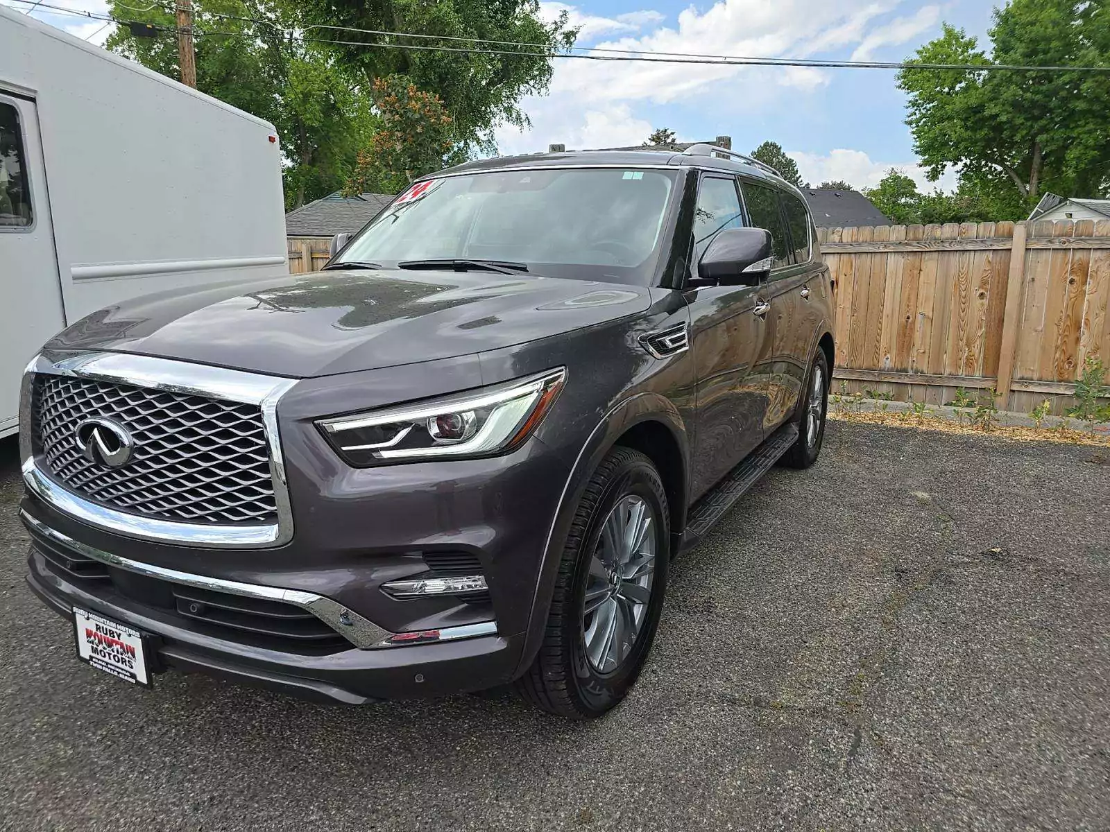 INFINITI QX80 LUXE 2024 - доставка авто из США