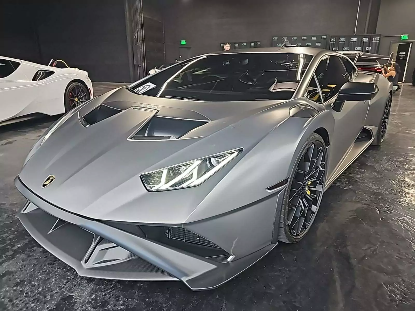 Lamborghini Huracan STO Coupe 2021 - доставка авто из США