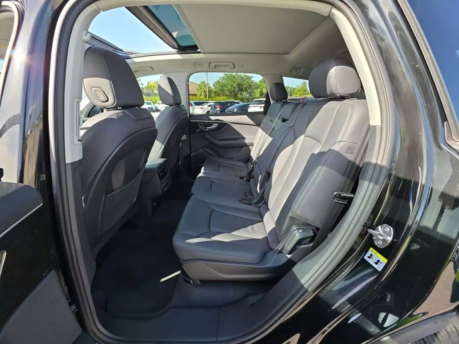 Audi Q7 Premium Plus 45 TFSI 2024 | Grand Car Audi Q7 Premium Plus 45 TFSI 2024 - доставка авто из США