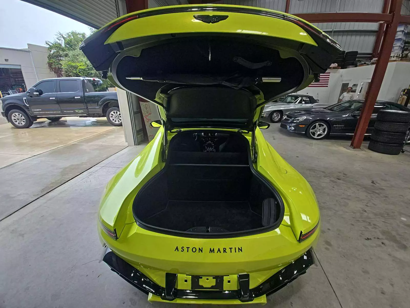 Aston Martin Vantage Coupe 2023 | Grand Car Aston Martin Vantage Coupe 2023 - доставка авто из США