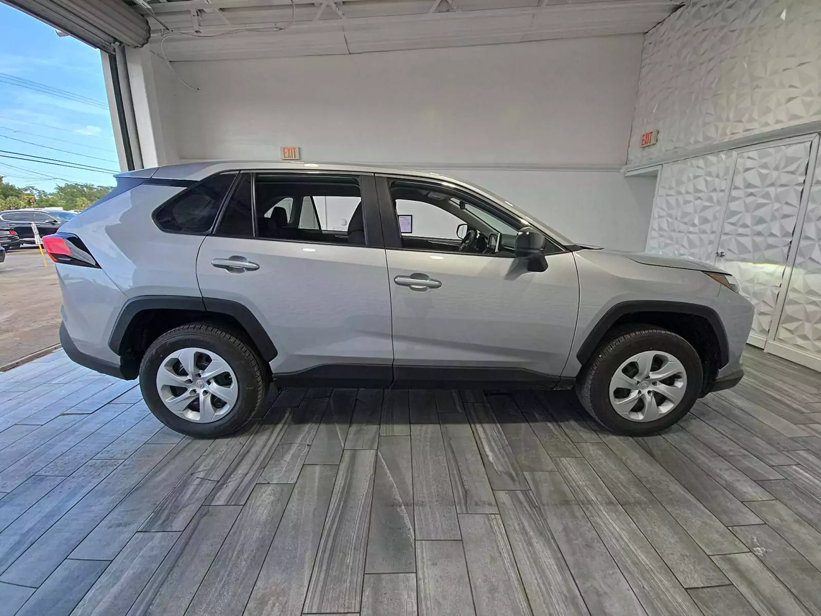 Toyota RAV4 LE 2025 | Grand Car Toyota RAV4 LE 2025 - доставка авто из США