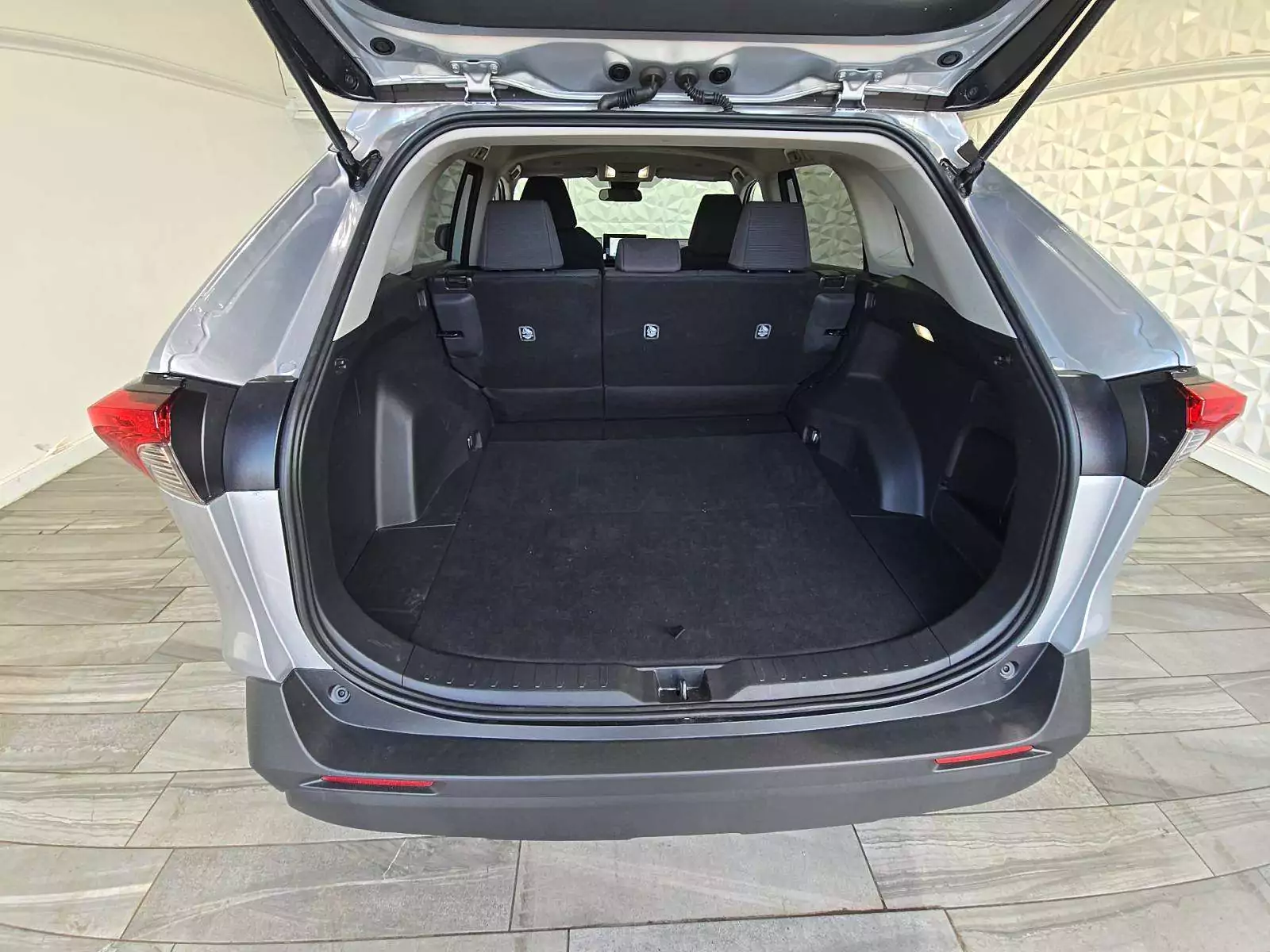 Toyota RAV4 LE 2025 | Grand Car Toyota RAV4 LE 2025 - доставка авто из США