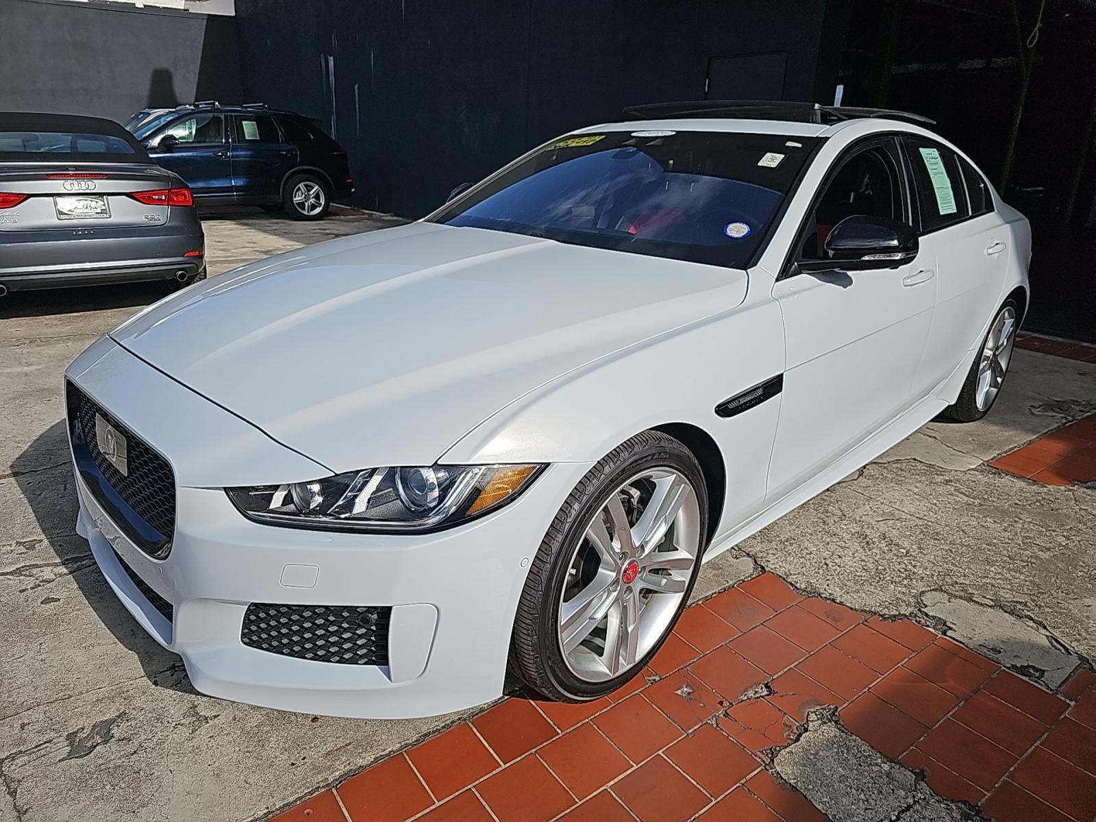 Jaguar XE Landmark 2019 - доставка авто из США