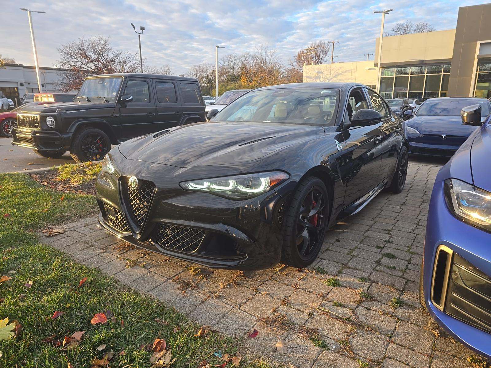 Alfa Romeo Giulia Quadrifoglio 2024 - доставка авто из США