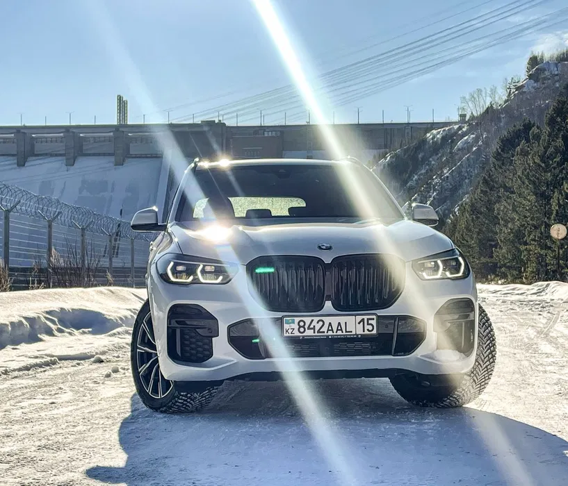 BMW X5 xDrive40i M Sport 2021 - доставка авто из США