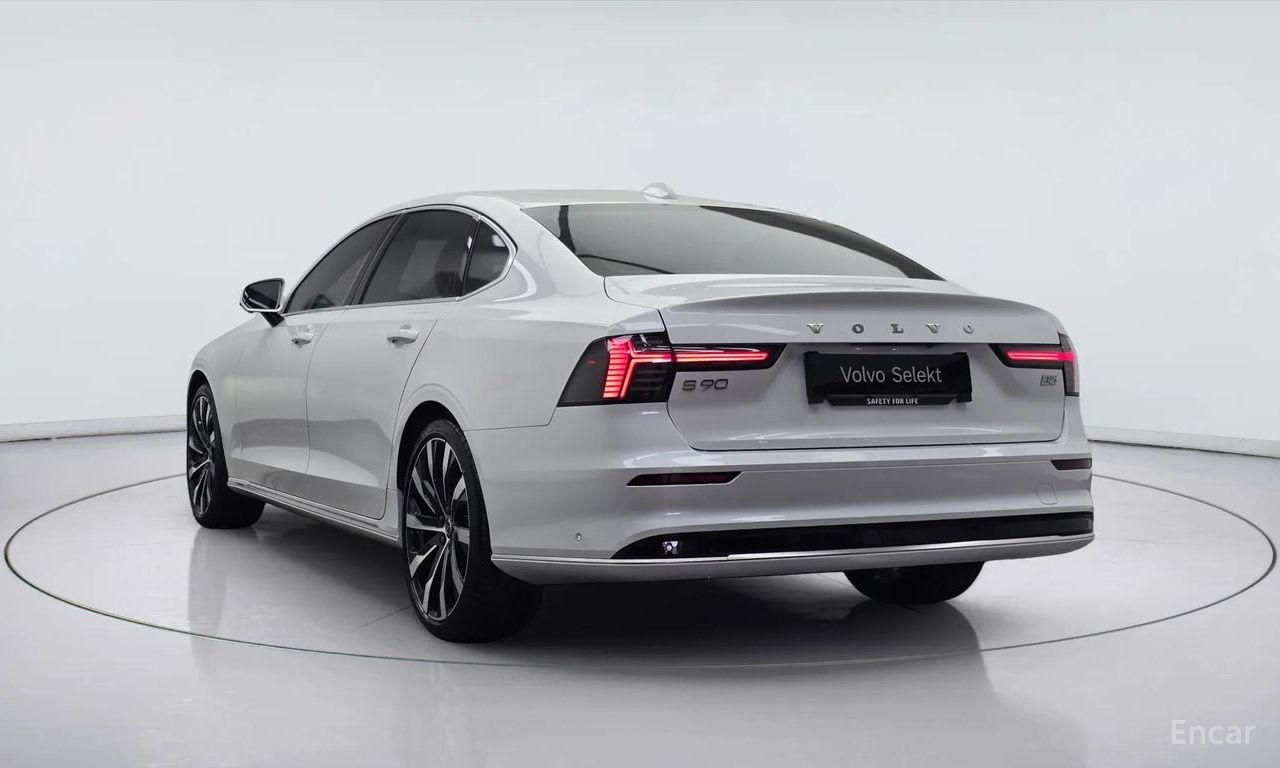 Volvo S90 B5 Ultra Bright 2026 | Grand Car Volvo S90 B5 Ultra Bright 2026 - доставка авто из США