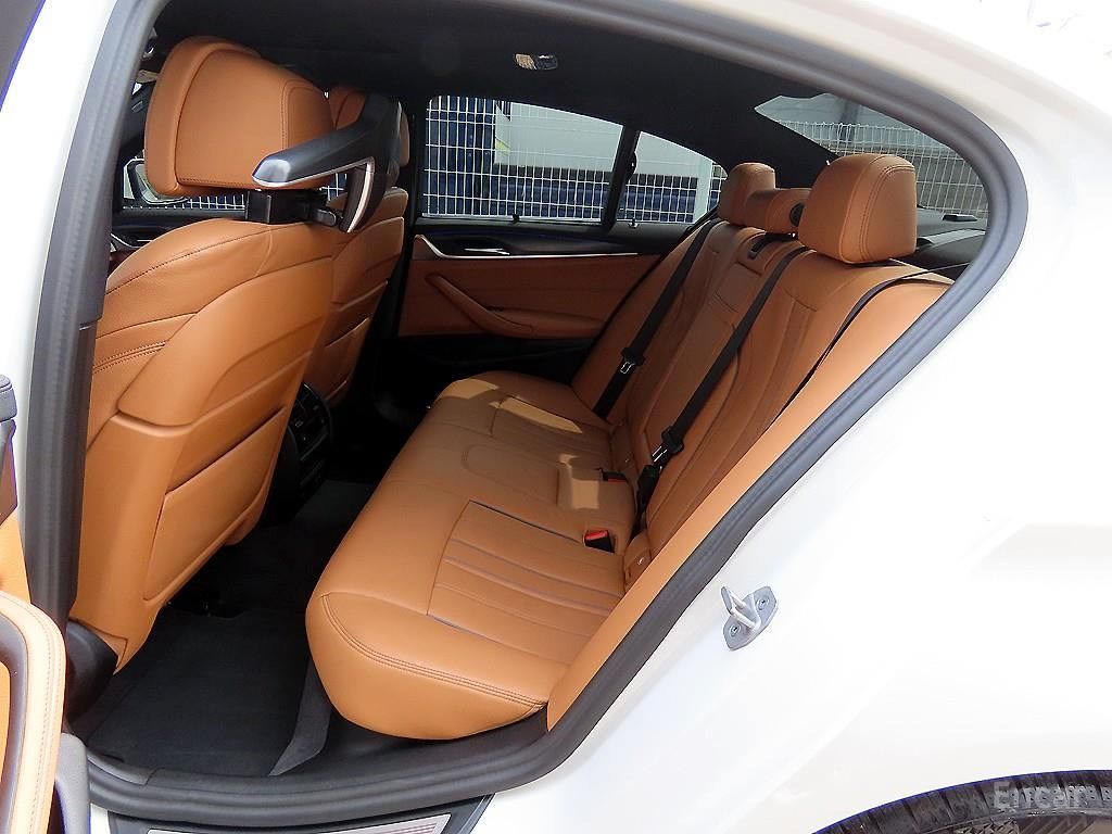 BMW 5 Series 520i M Sport 2023 | Grand Car BMW 5 Series 520i M Sport 2023 - доставка авто из США