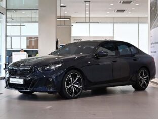 BMW 5 Series 530i xDrive M Sport 2025 - доставка авто из США