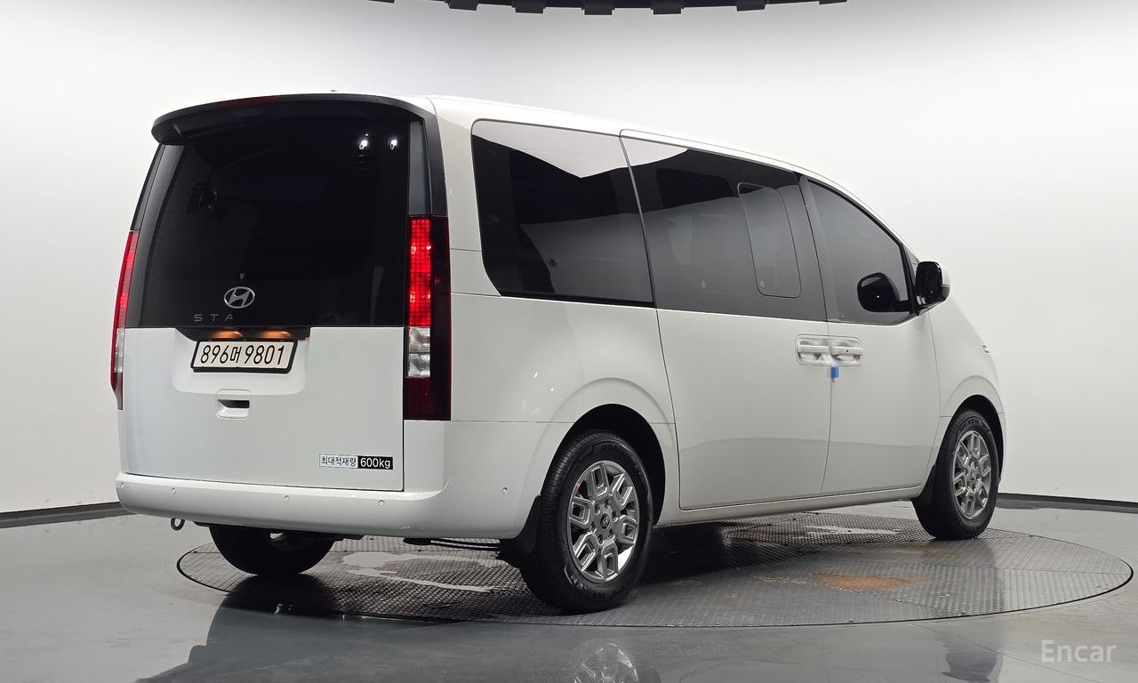 Hyundai Staria HEV 2026 | Grand Car Hyundai Staria HEV 2026 - доставка авто из США