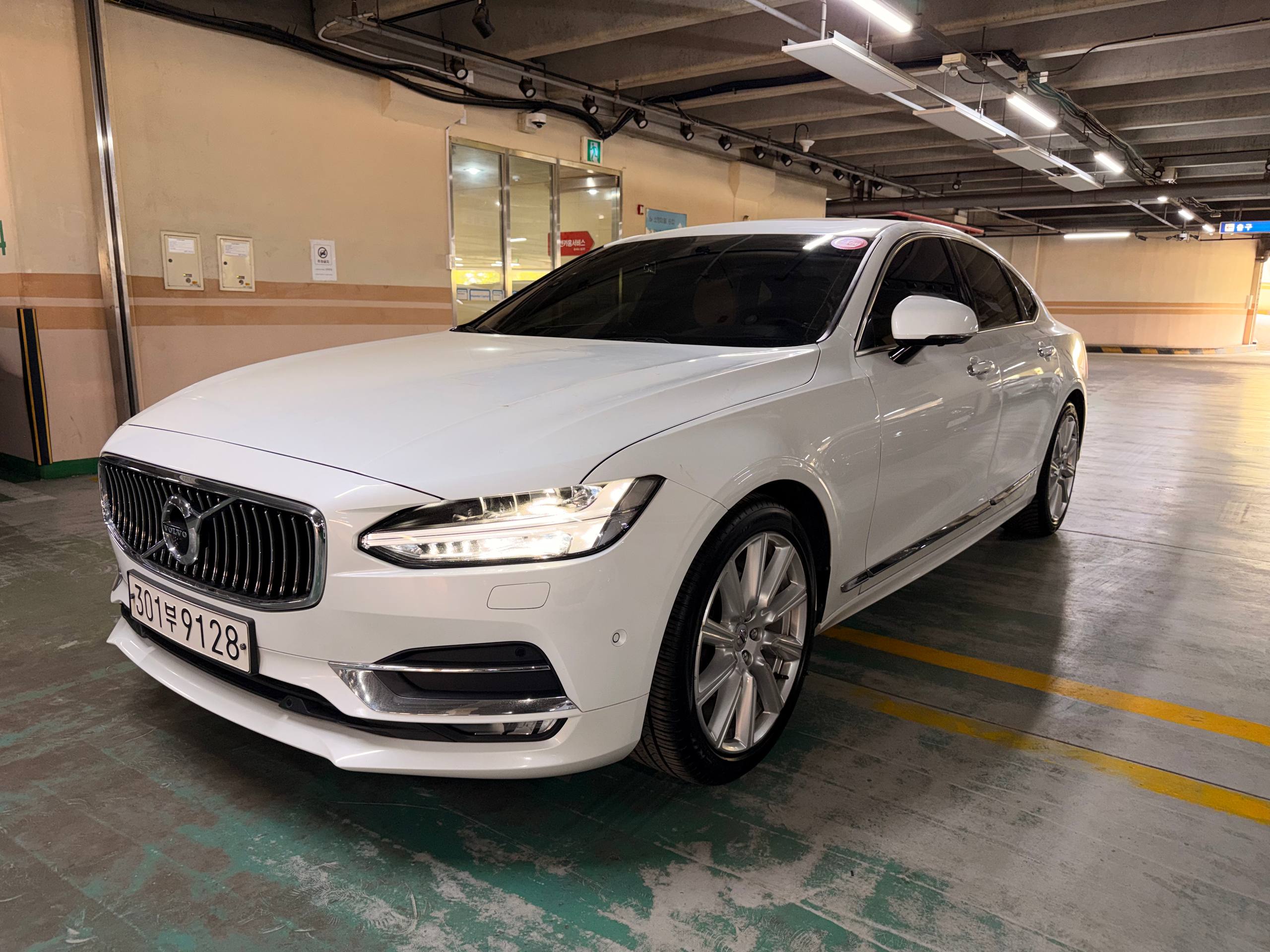 2018 Volvo S90 T5 Inscription 